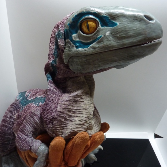 Jurassic World REALFX Baby Blue - Realistic Dinosaur Toy Movements NOT TESTED - Picture 7 of 7